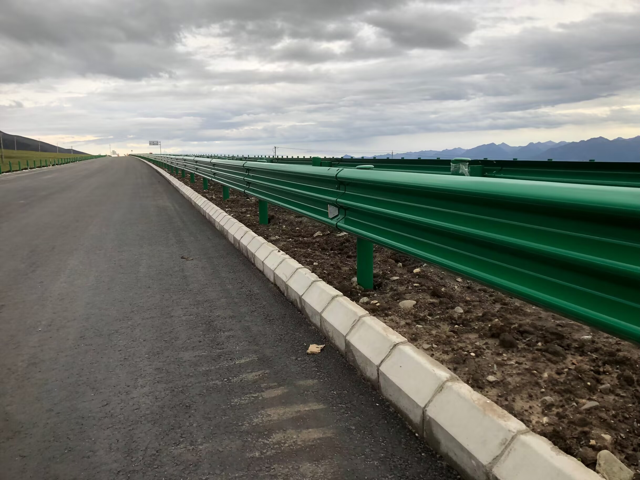 南部县乡村公路波形护栏波形护栏板 - 推荐